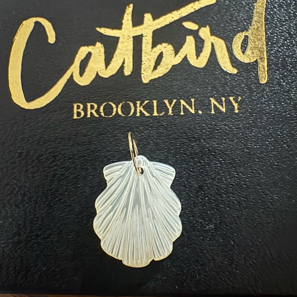 Catbird Summer-Forever Shell Charm- The Summer I Turned Pretty - Picture 9 of 17